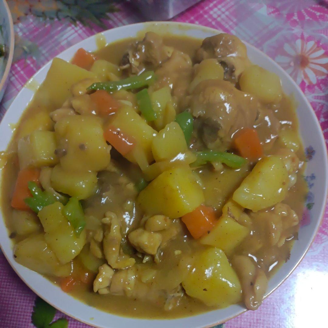 土豆咖喱鸡肉