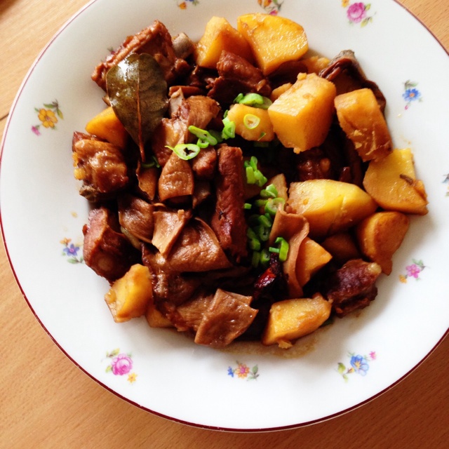 胡萝卜土豆炖排骨