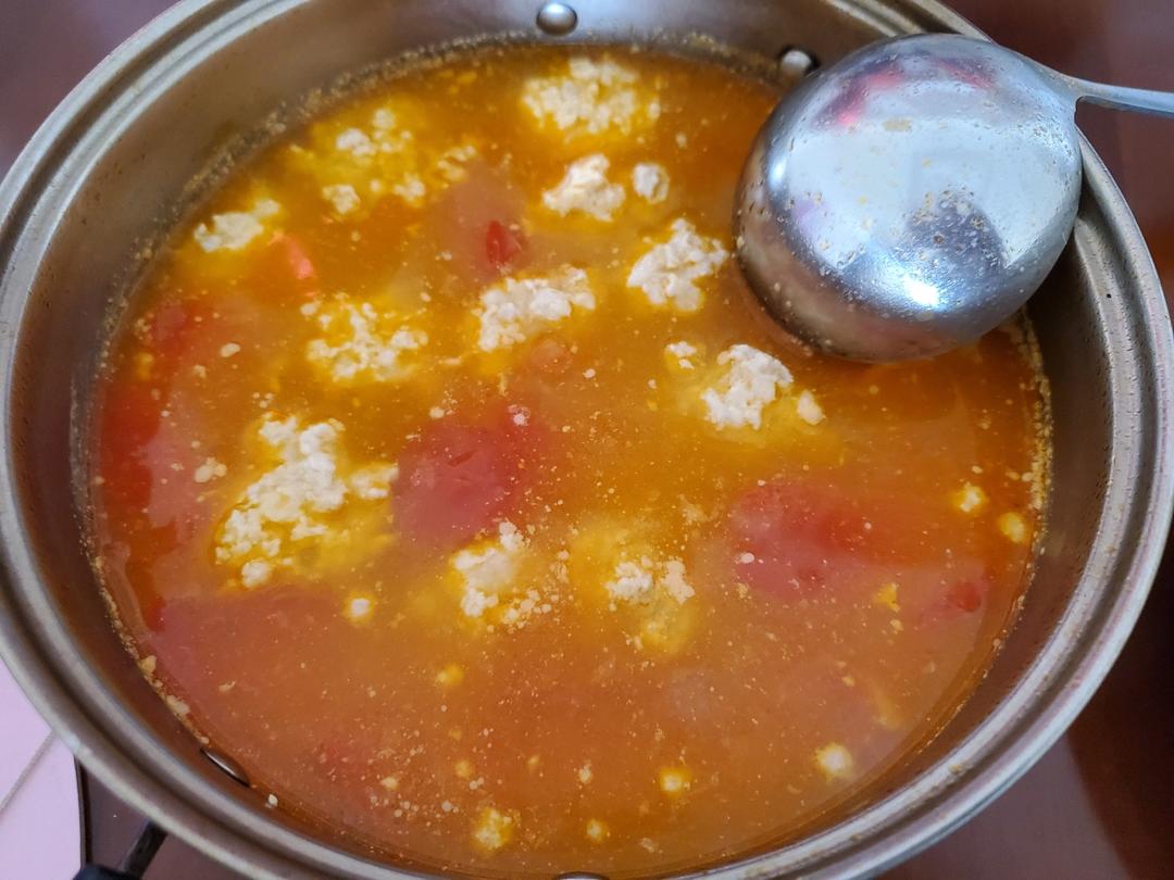 蕃茄丸子汤。