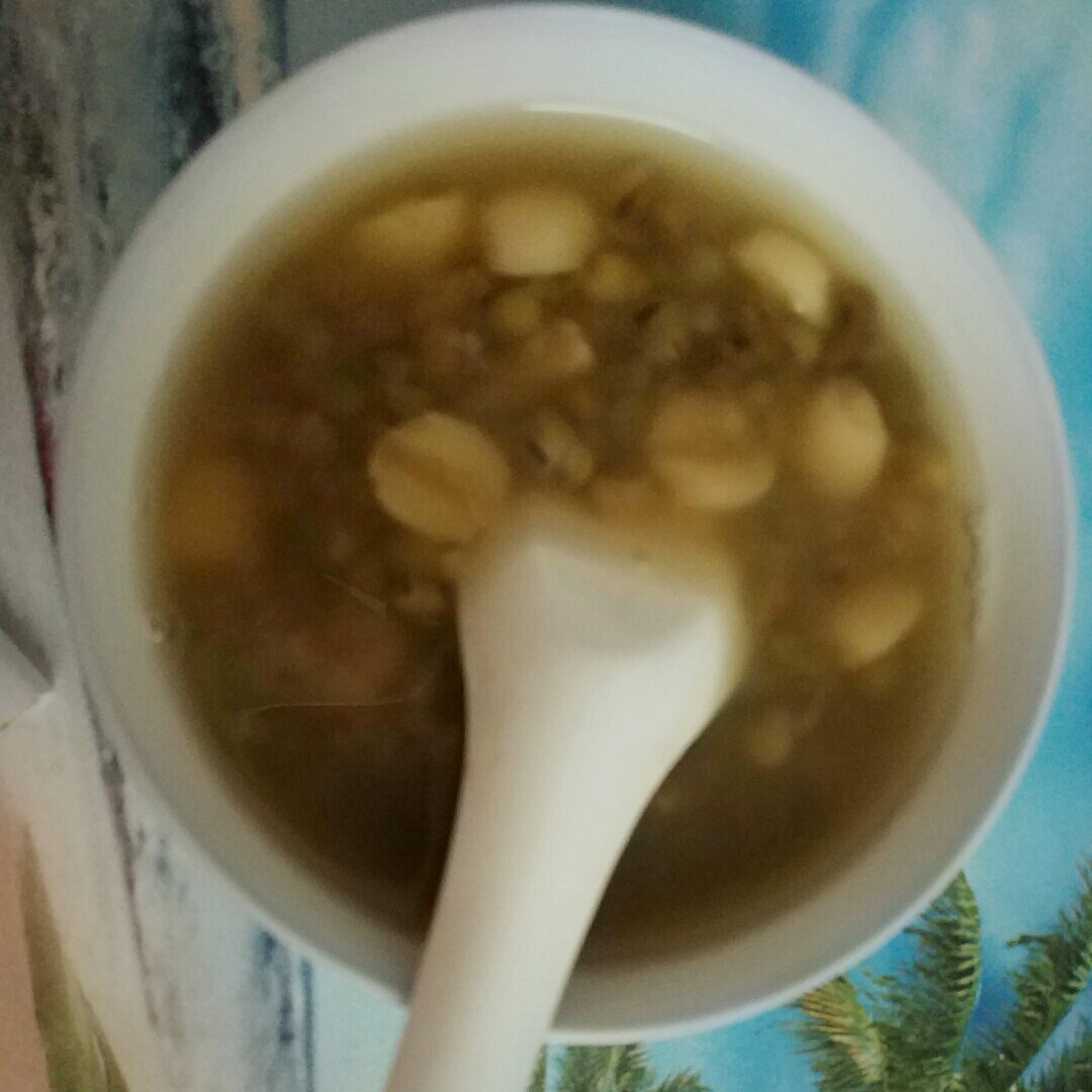 消暑绿豆莲子汤