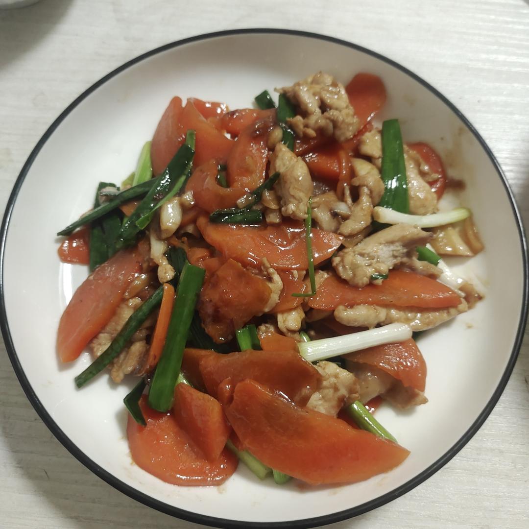 胡萝卜炒鸡肉的做法