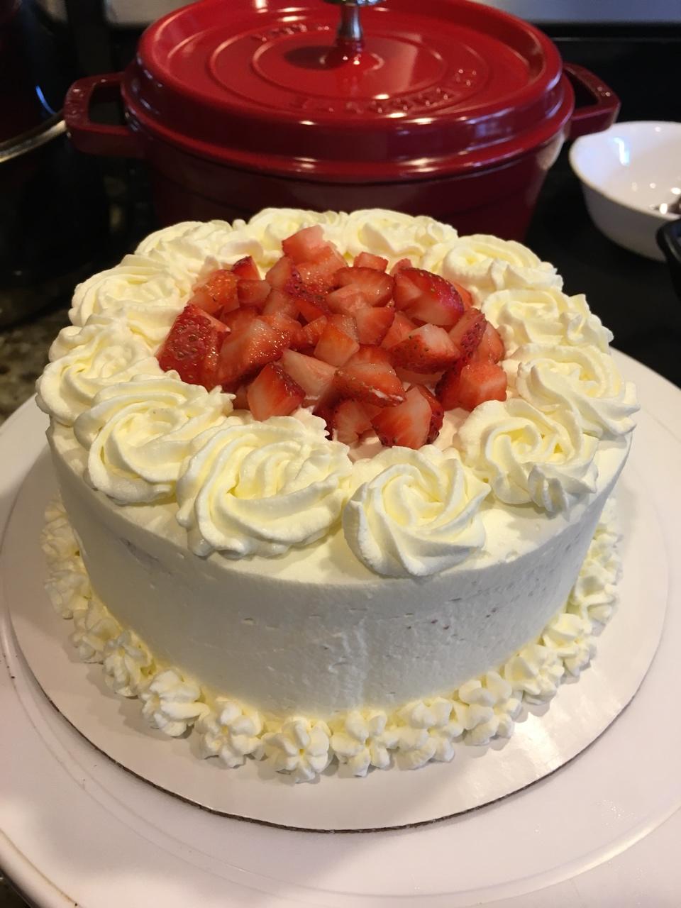 奶油水果装饰蛋糕