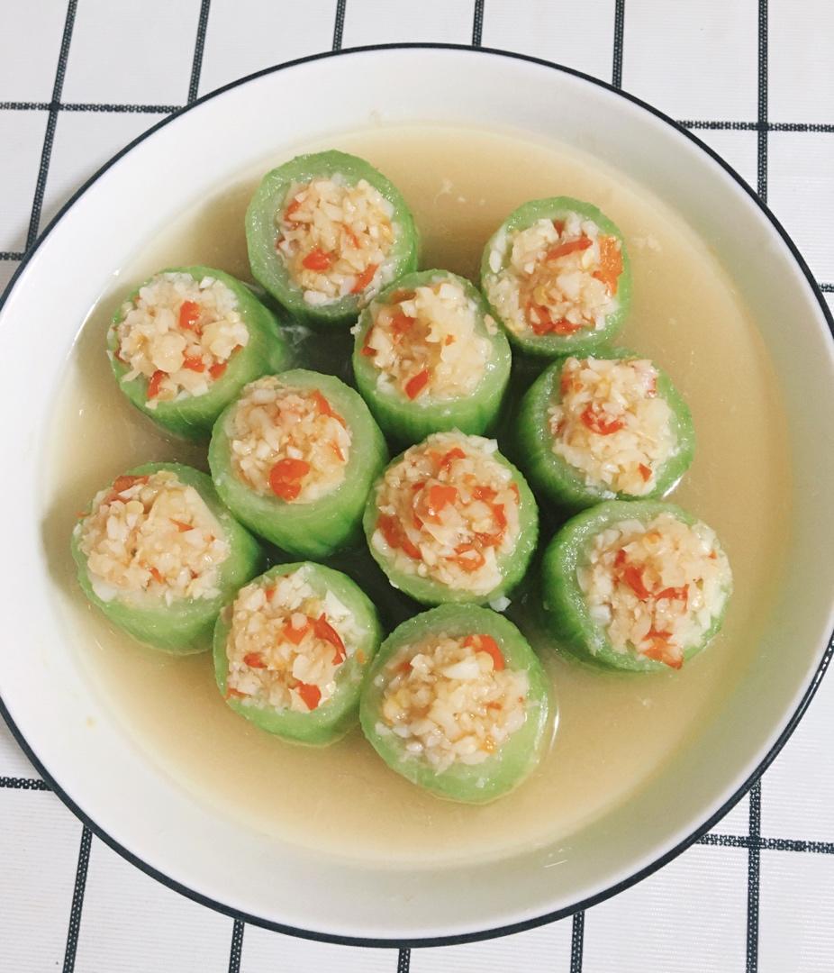 只需要五分钟就可以的美味蒜蓉蒸丝瓜
