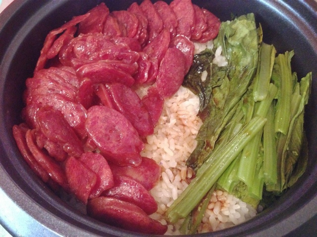 电饭锅版腊肠煲仔饭