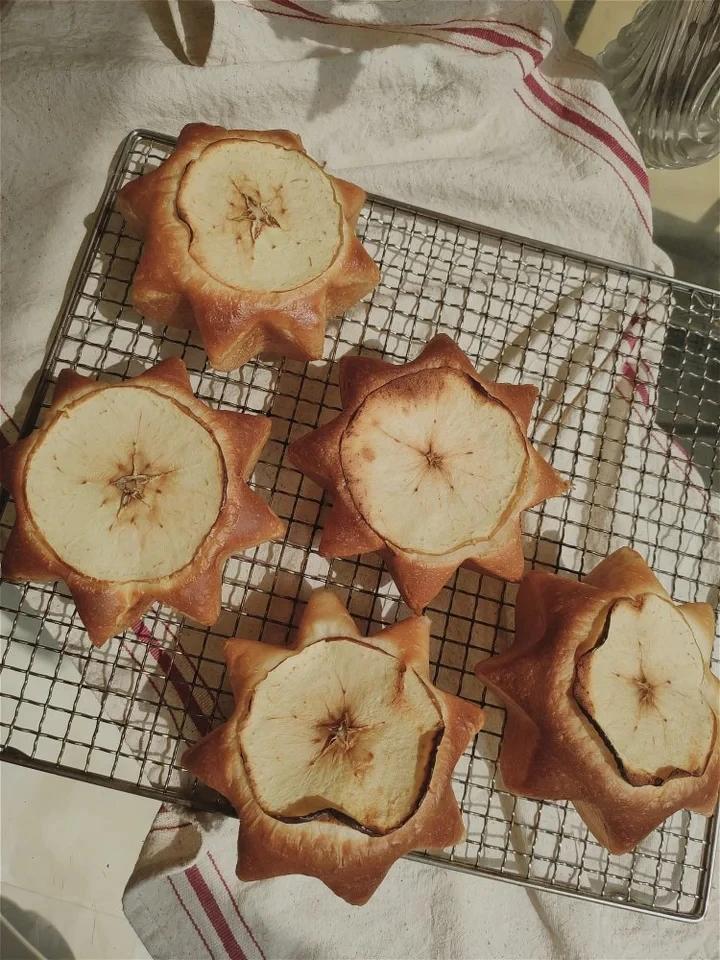 『青森苹果卡仕达面包』