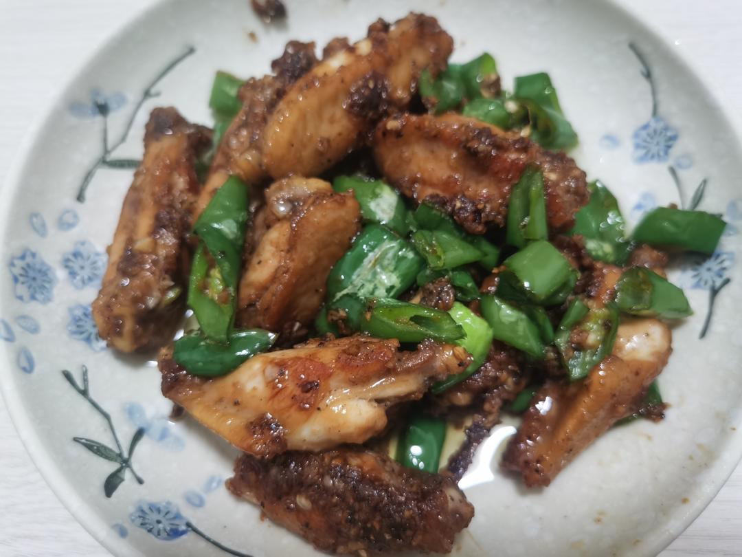 蒜香鸡翅，这才是鸡翅最好吃的做法