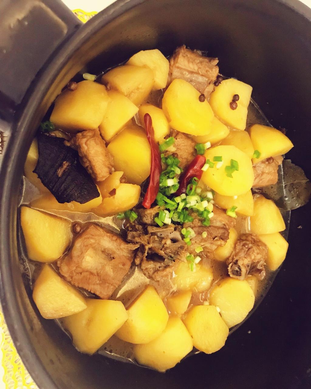 胡萝卜土豆炖排骨