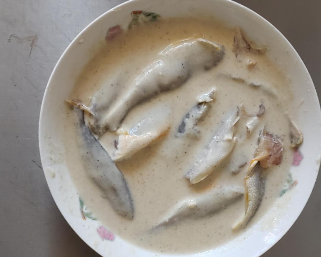 【五香】干炸小黄鱼的做法 步骤4