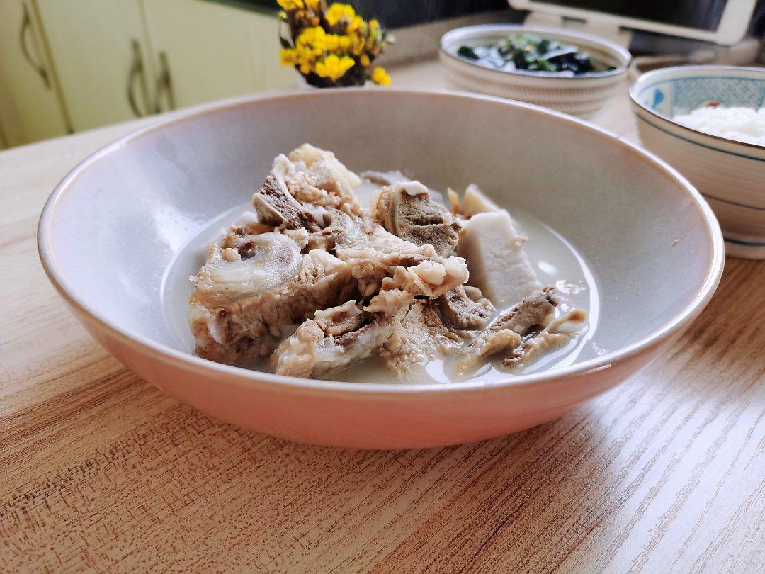 芋艿排骨煲