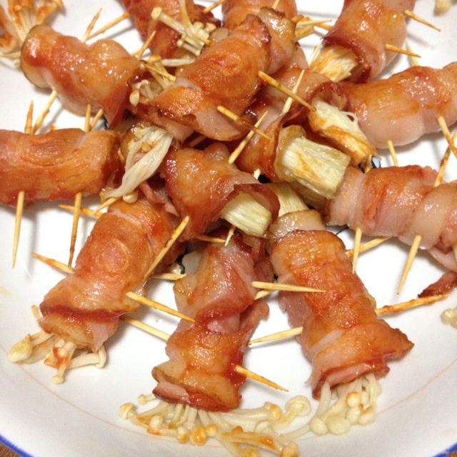 香煎培根金针菇卷