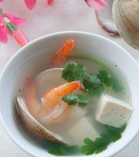 文蛤虾仁豆腐汤的做法