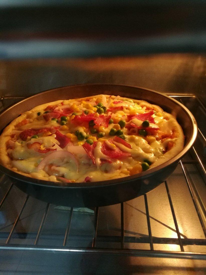 [香兰世家]看着都过瘾--什锦鸡肉肠披萨