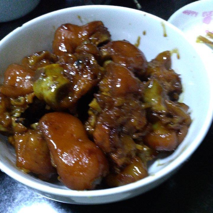 美味的家常菜：红烧猪蹄
