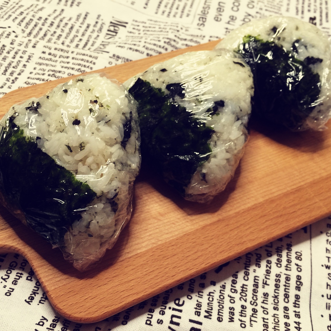 金枪鱼芝士饭团