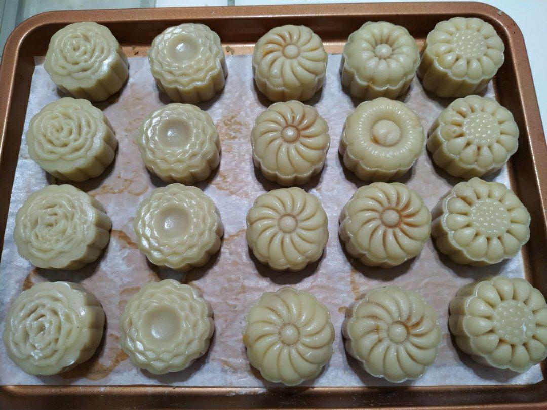 广式月饼—蛋黄莲蓉月饼