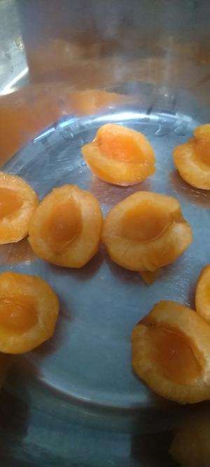 黄杏罐头的做法 步骤3