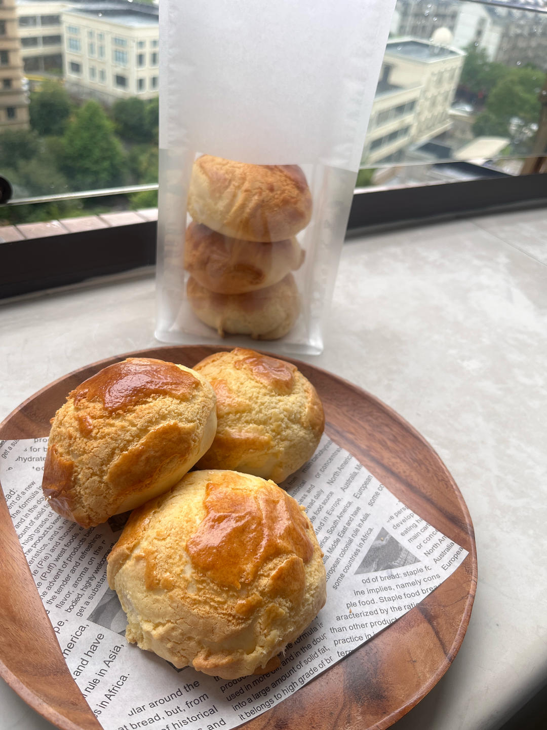 做100款面包の12：在家开茶餐厅!港式菠萝包 –不划格子自然裂开的香酥脆皮！菠萝油/酥皮包