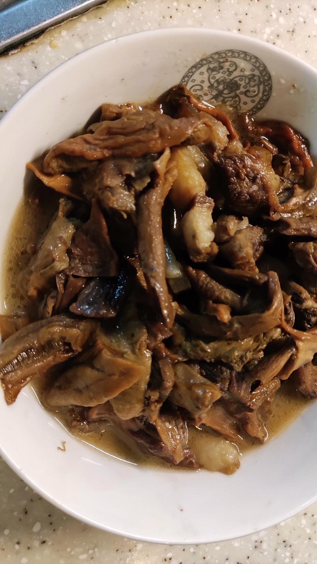 牛肝菌烧肉