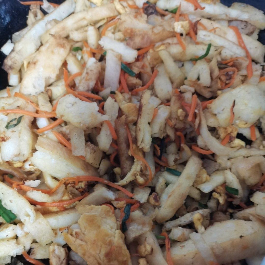 圆白菜炒饼丝