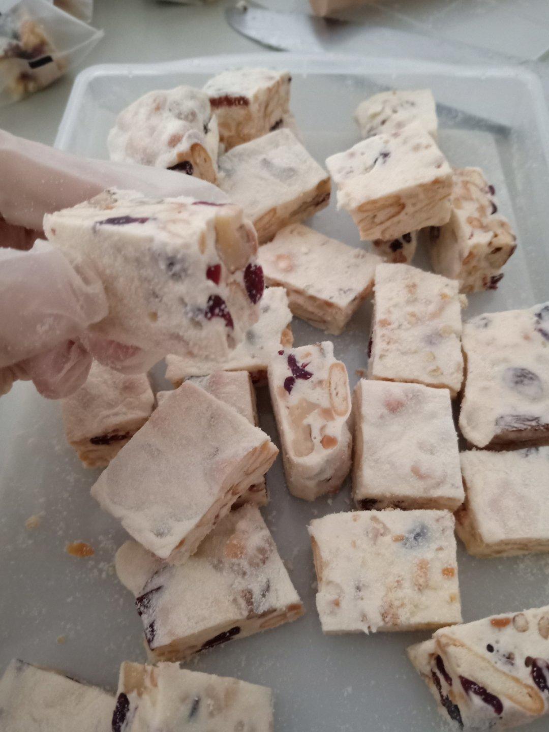 新手零失败雪花酥/牛轧糖！不甜腻！软硬适中！（内含不糊锅秘诀）