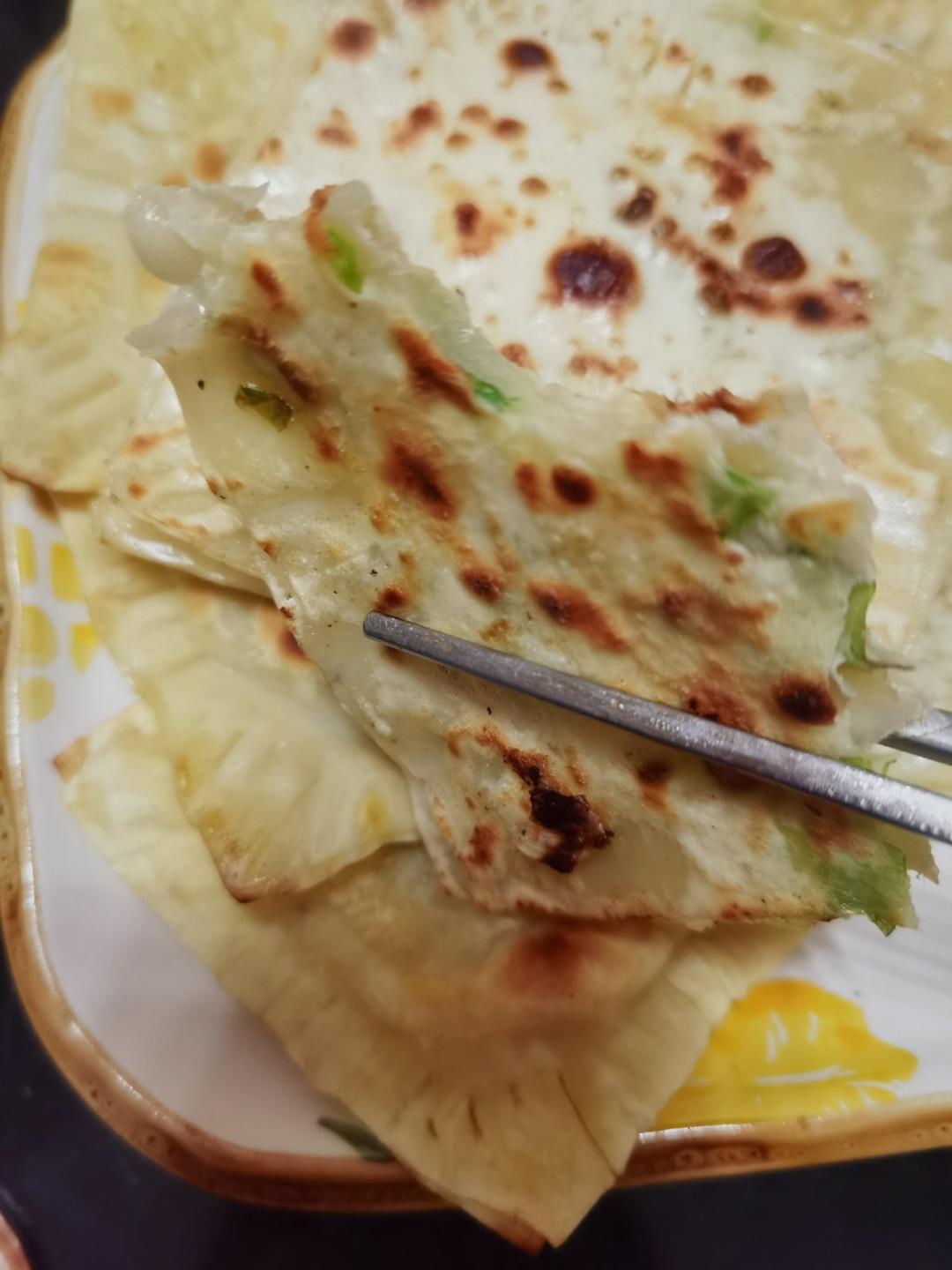 糊里糊涂sunny做的馄饨皮葱油饼