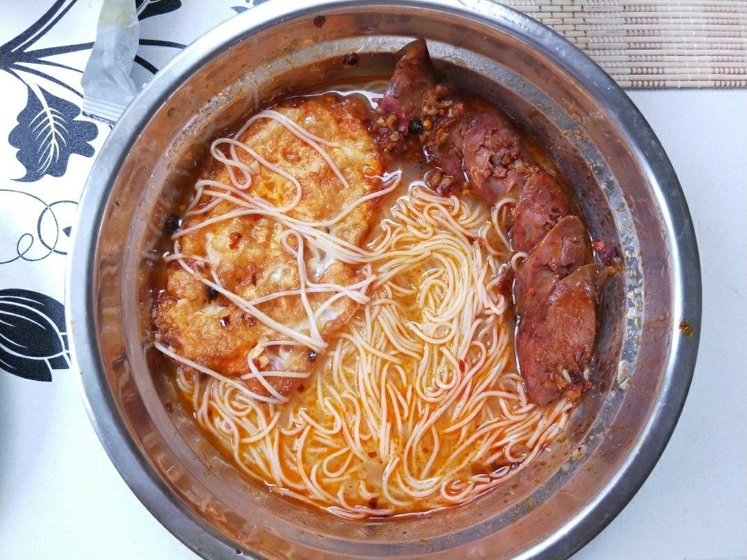 最家常的普通汤面——西红柿鸡蛋龙须面