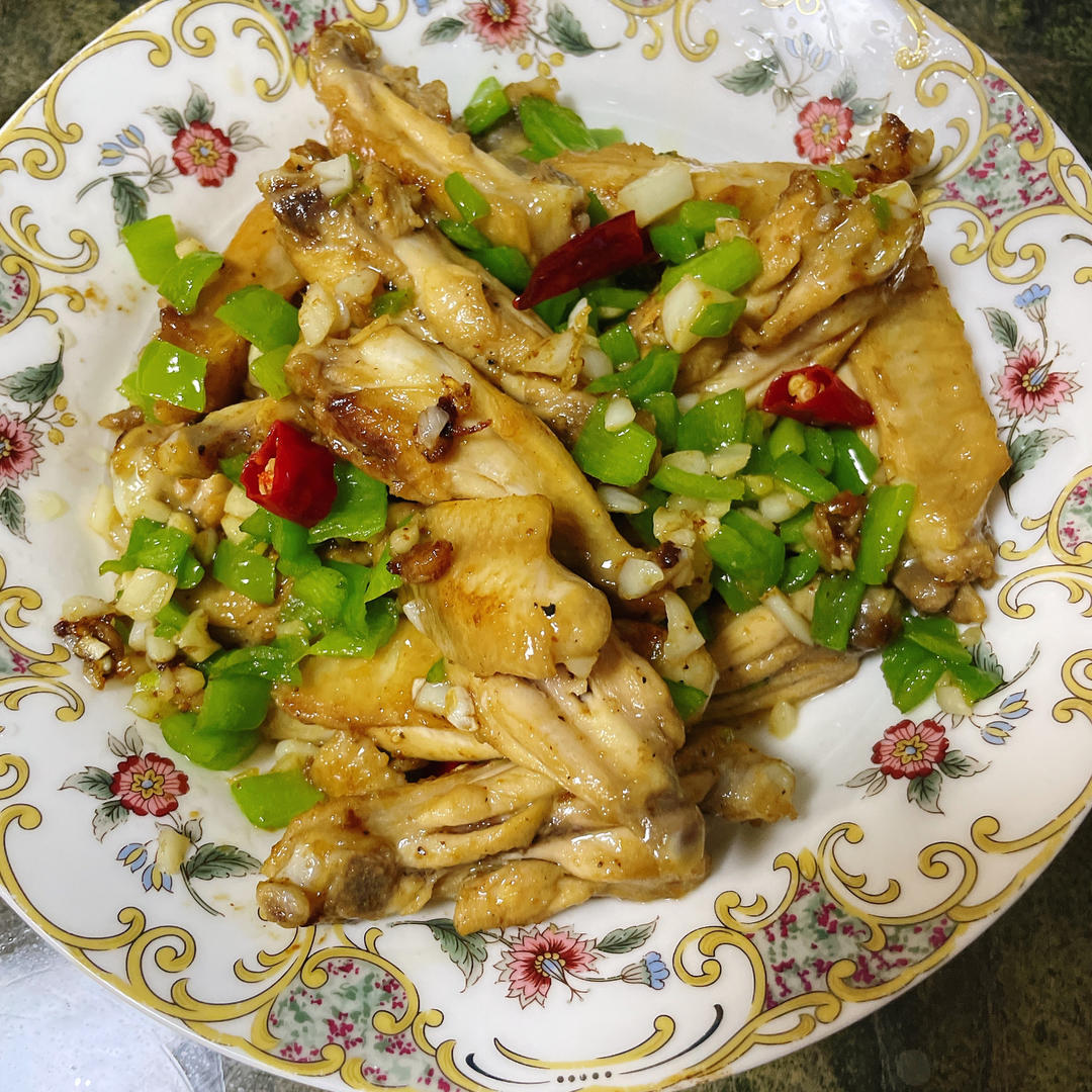 蒜香鸡翅，这才是鸡翅最好吃的做法