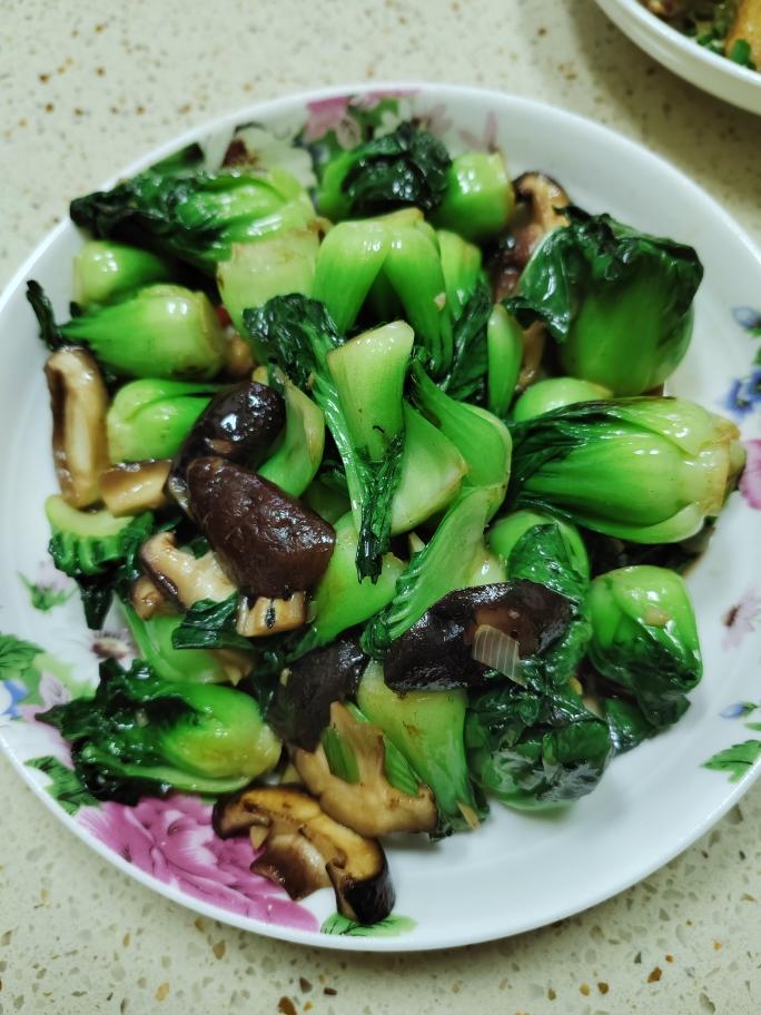 比肉还好吃的——蚝油香菇油菜