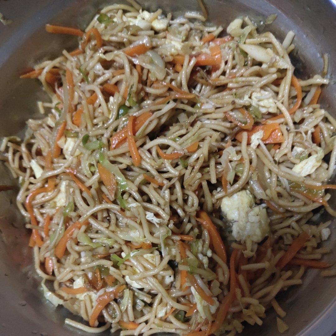 家庭版鸡蛋炒面