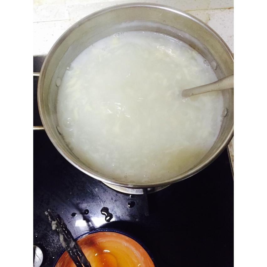 洛阳亮厨娘做的河南传统鸡蛋面汤