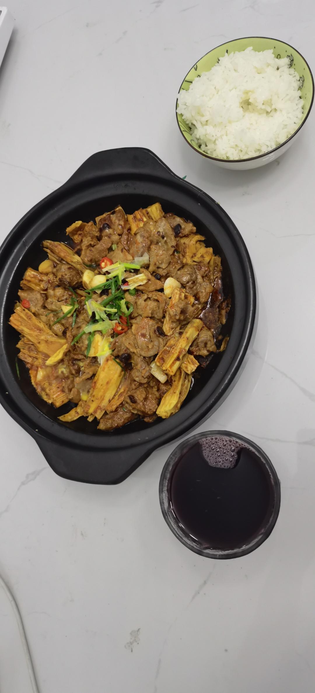 沙茶腐竹牛肉煲