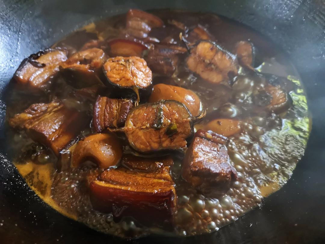 塔吉锅河鳗红烧肉