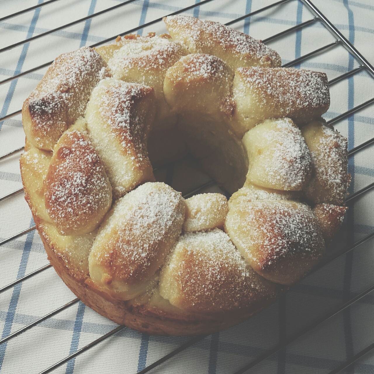 日式香浓炼乳面包