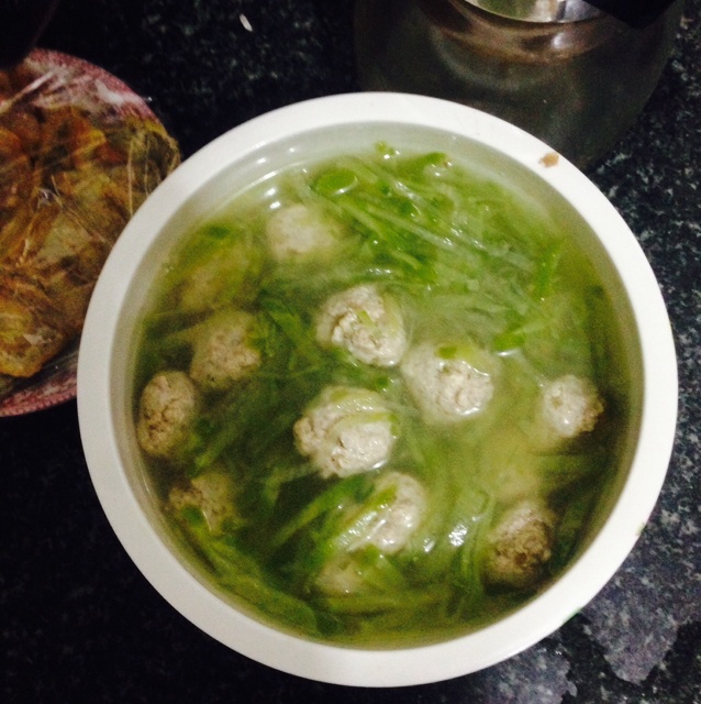 【10分钟系列】白萝卜豆腐圆子汤