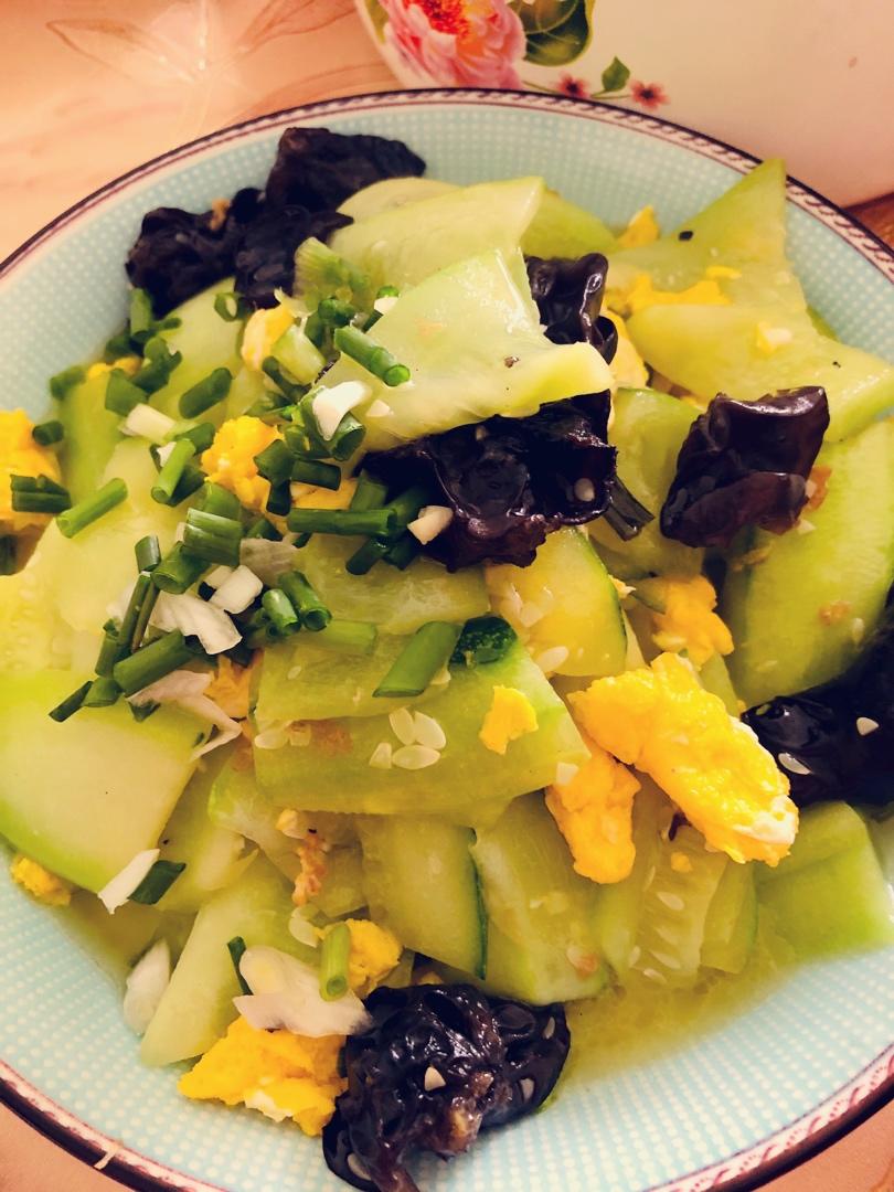 黄瓜木耳炒鸡蛋