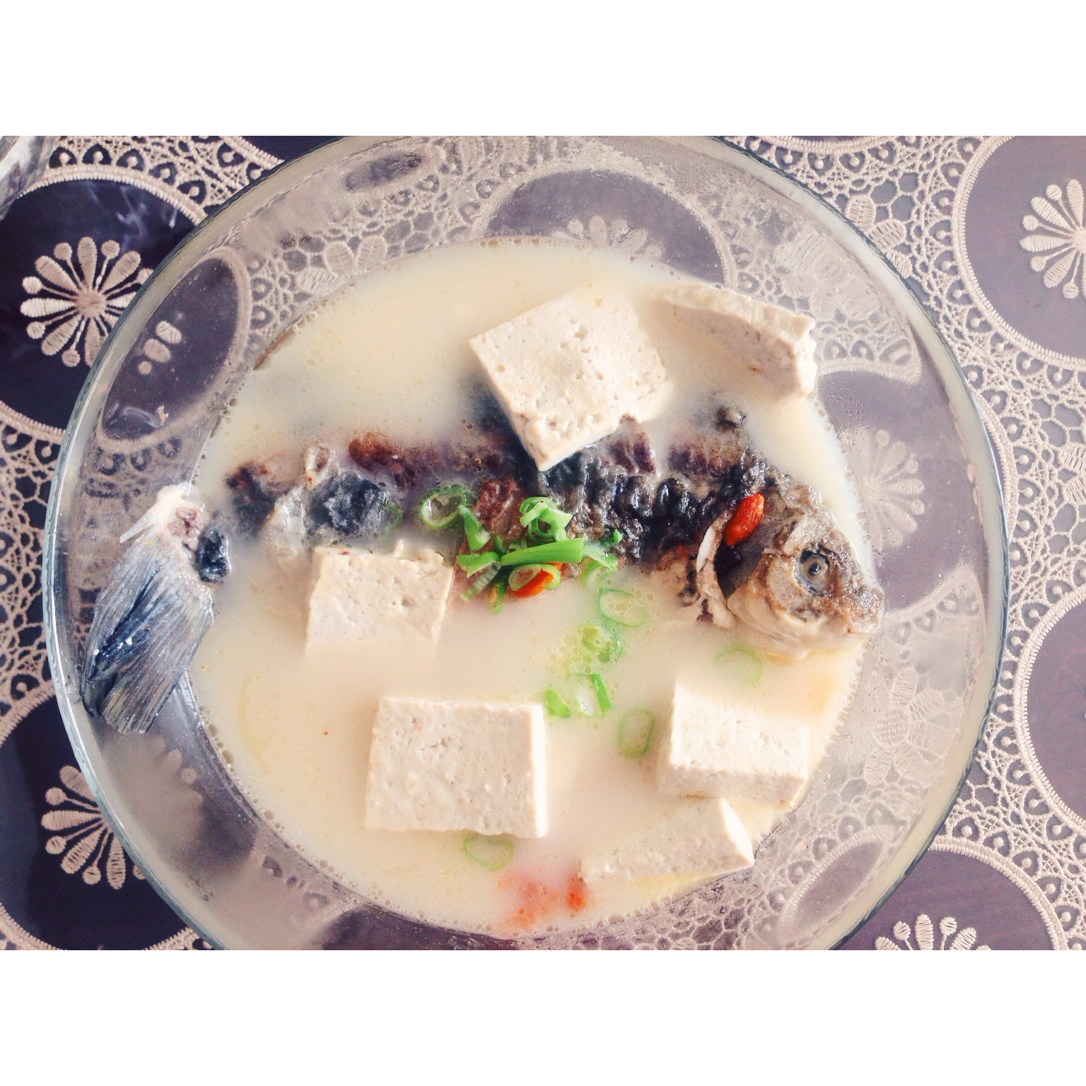 鲫鱼豆腐汤