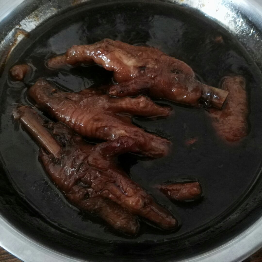 卤鸡脚