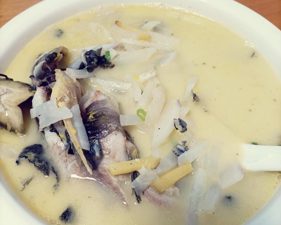 昂刺鱼萝卜丝汤的做法