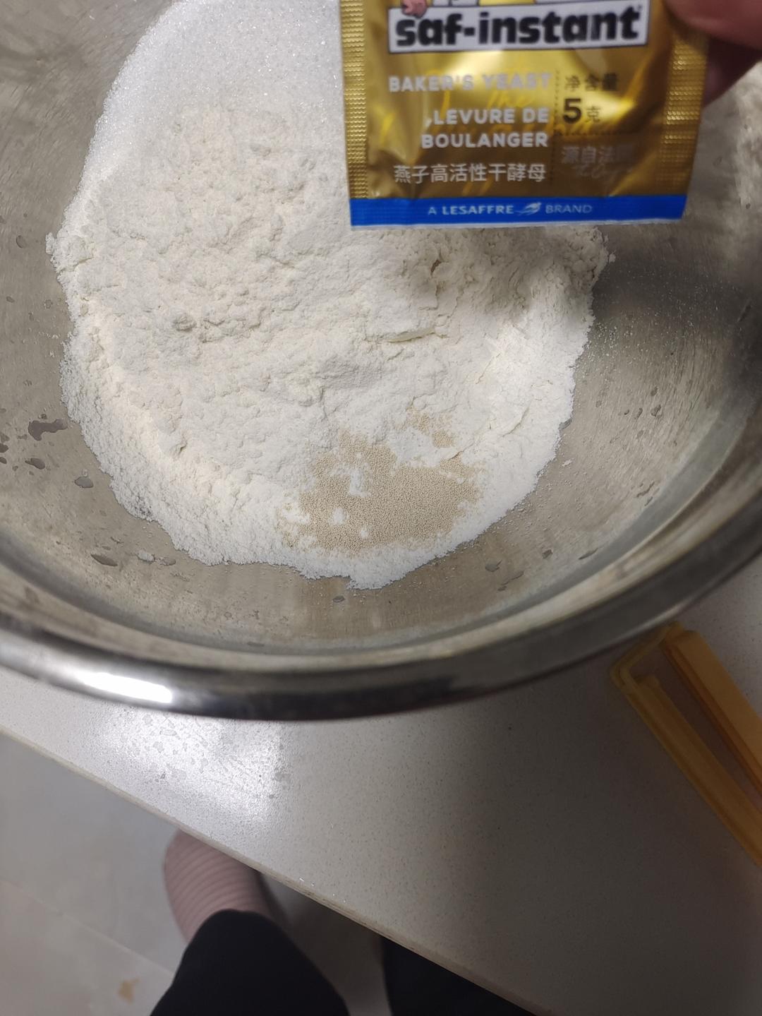 纯奶手撕吐司的做法 步骤1