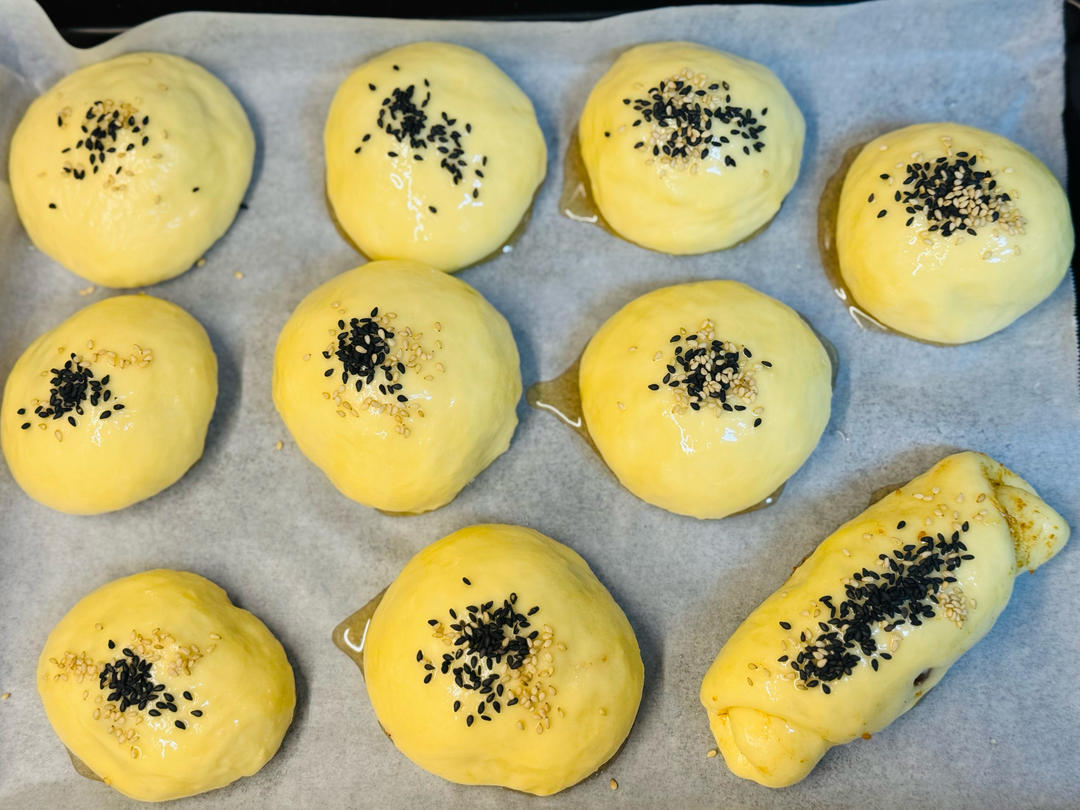 手揉面包详细贴:红豆面包