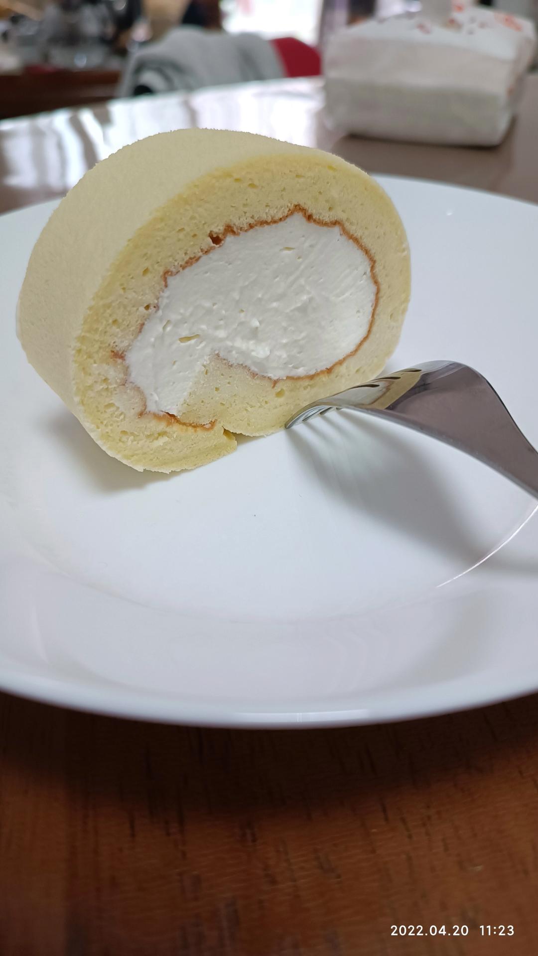 《Tinrry下午茶》教你做基础原味蛋糕卷