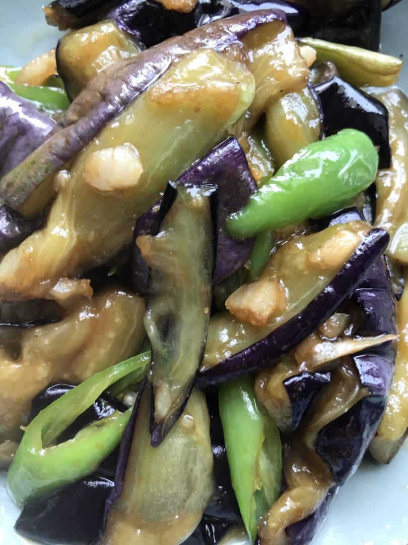 不用炸不吸油，咸香入味三分的红烧茄子