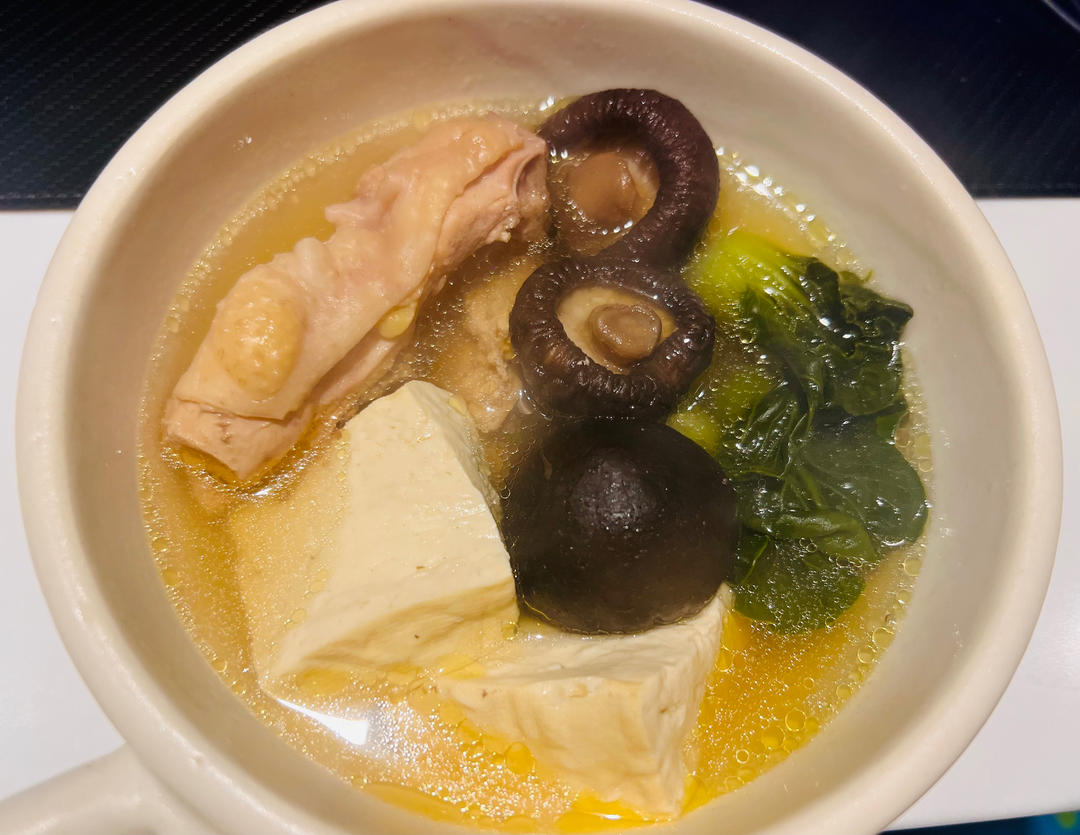 鲜美无敌：清炖鸡汤🐔