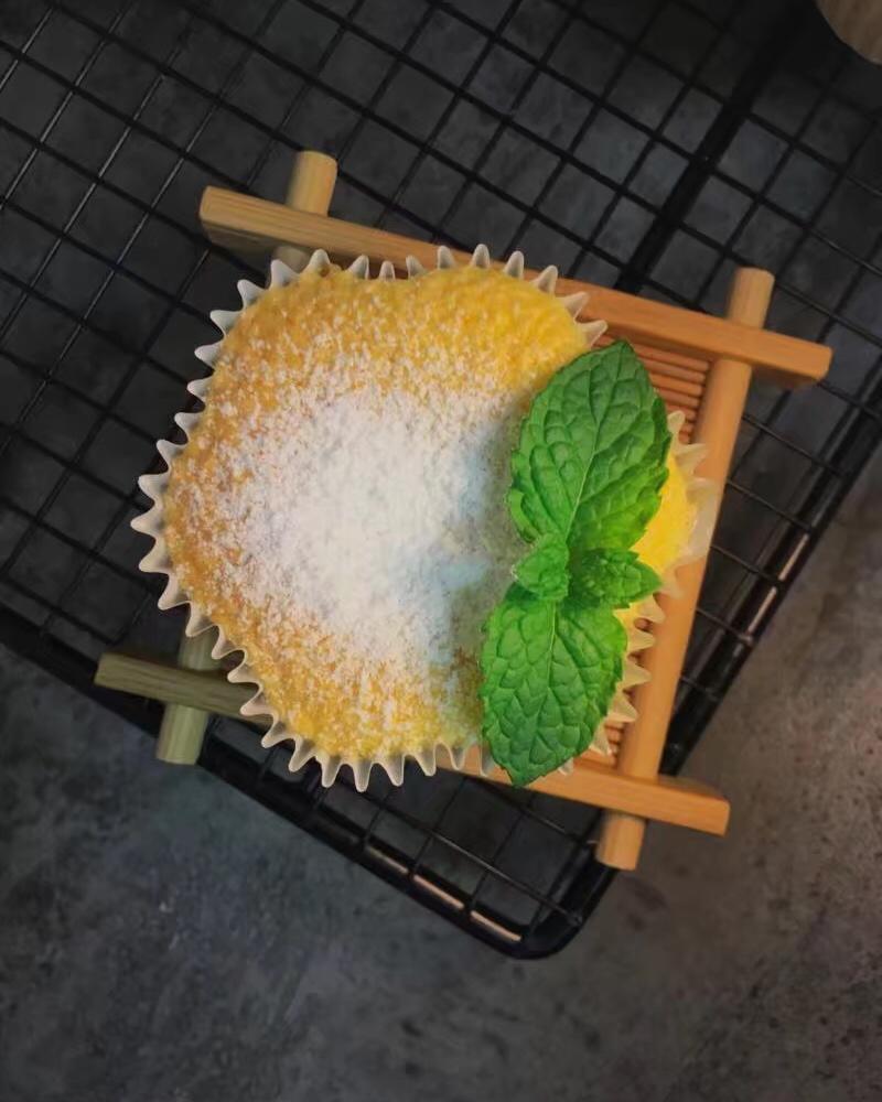 原味海绵纸杯蛋糕（非常适合裱花、盖糖皮的cupcake方子）