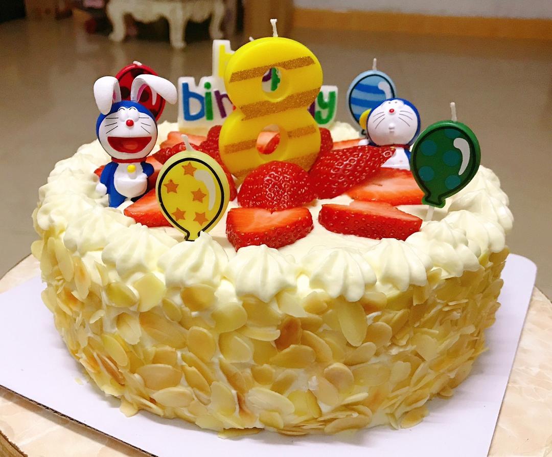 贪吃的大嘴巴做的草莓城堡蛋糕