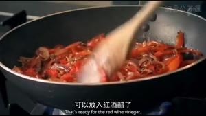 煎猪扒配酸甜椒(Pork Chops with Peppers)【Gordon Ramsay’s Ultimate Cookery Course】的做法 步骤7