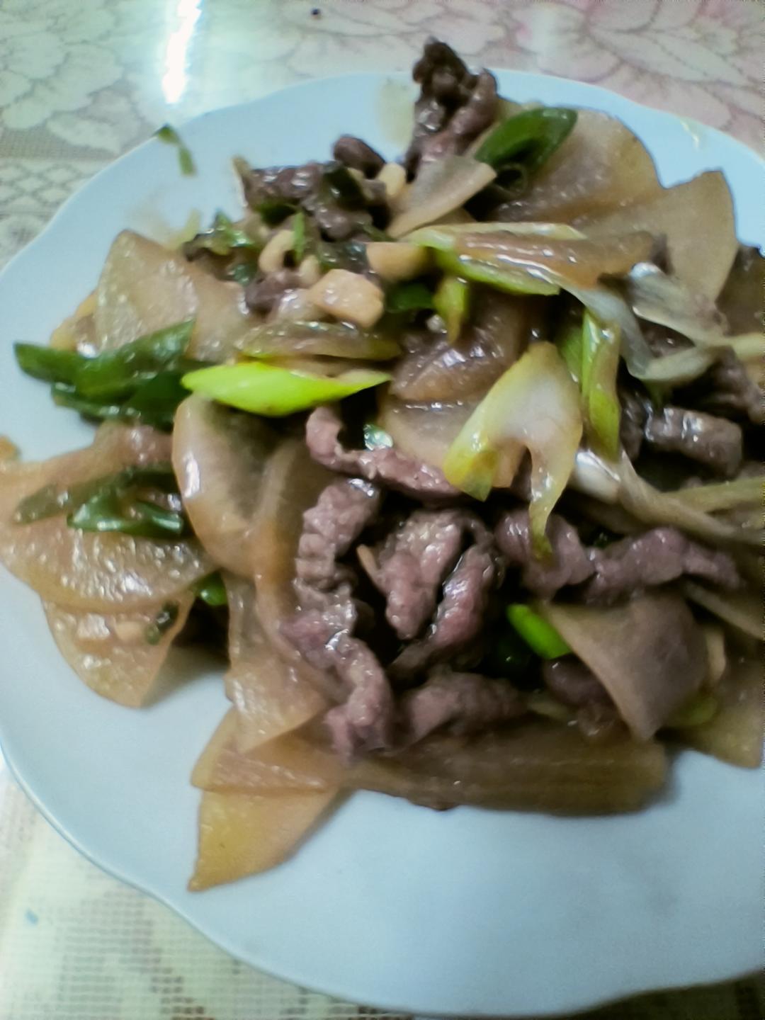 萝卜炒牛肉