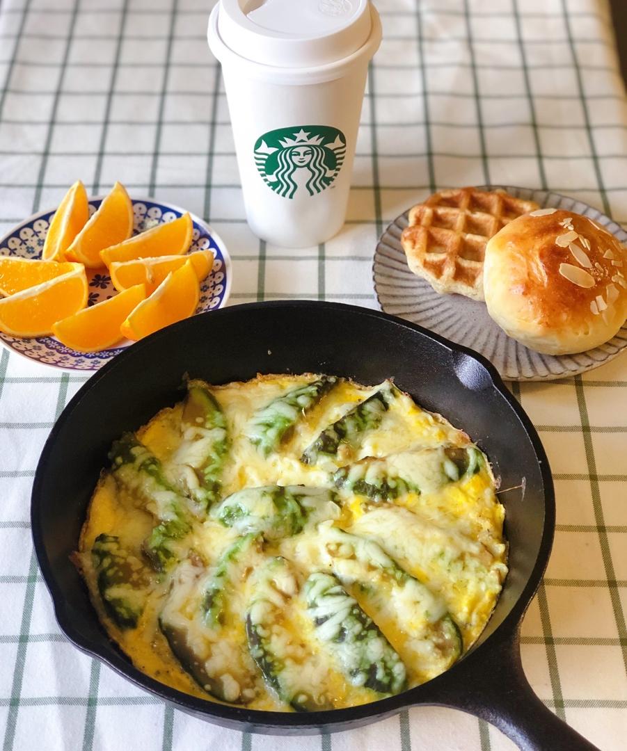 牛油果奶酪烘蛋（avocado frittata with cheese）