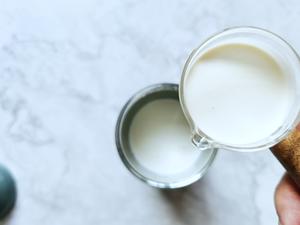 浓稠丝滑🔥自制无糖老酸奶‼️完胜卡士酸奶的做法 步骤2