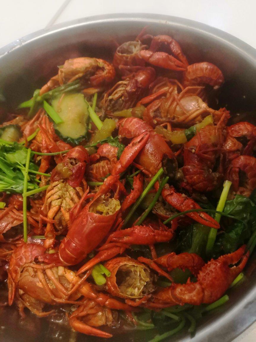 【黄油蒜蓉小龙虾×麻辣小龙虾】